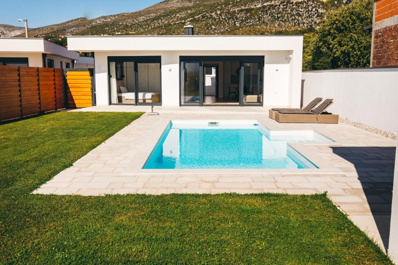 Olive Tree House Villa โมสตาร์ ภายนอก รูปภาพ