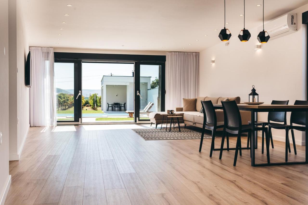 Olive Tree House Villa โมสตาร์ ภายนอก รูปภาพ