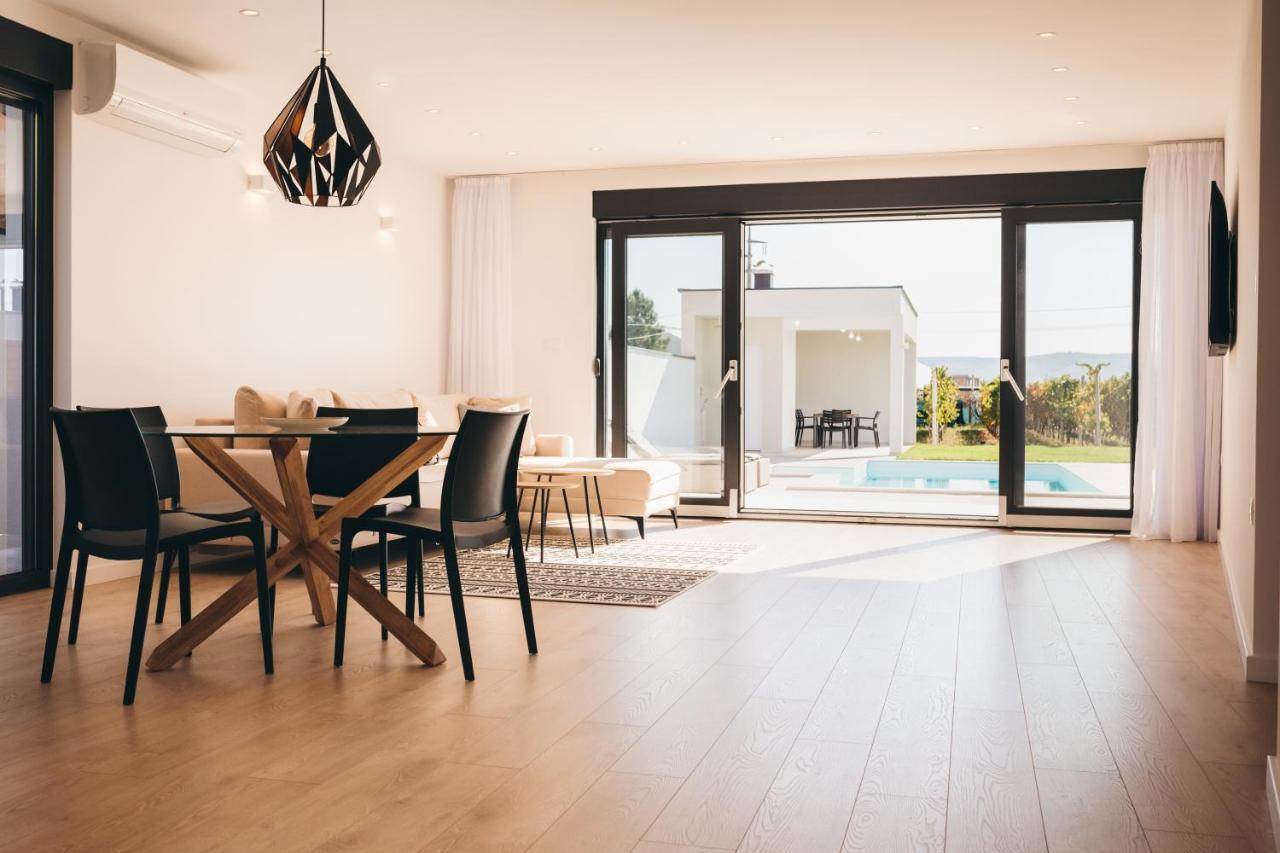 Olive Tree House Villa โมสตาร์ ภายนอก รูปภาพ